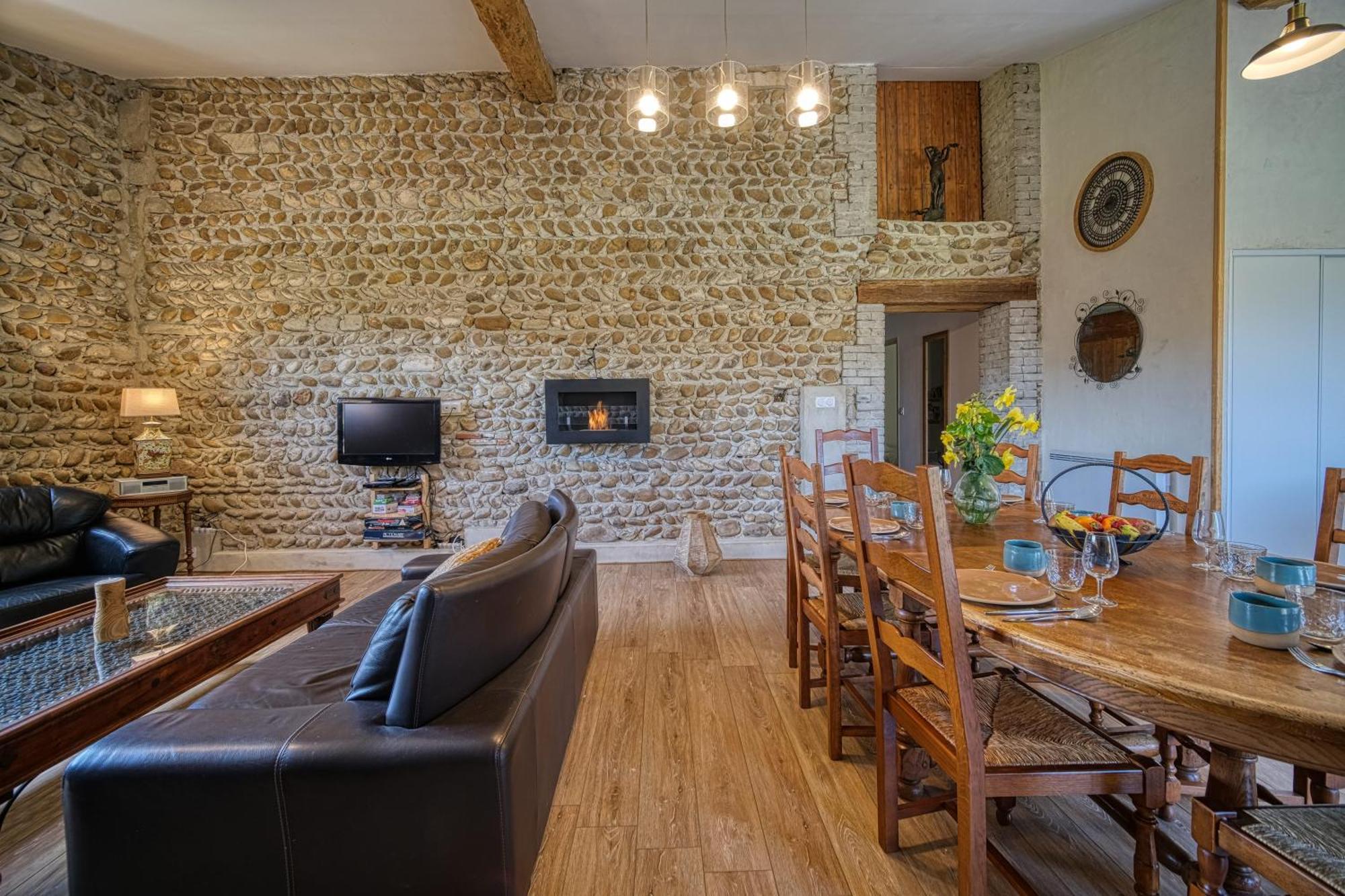 Maison Michonieres - Gite 3 Etoiles - 8 Personnes Miribel  Exterior photo